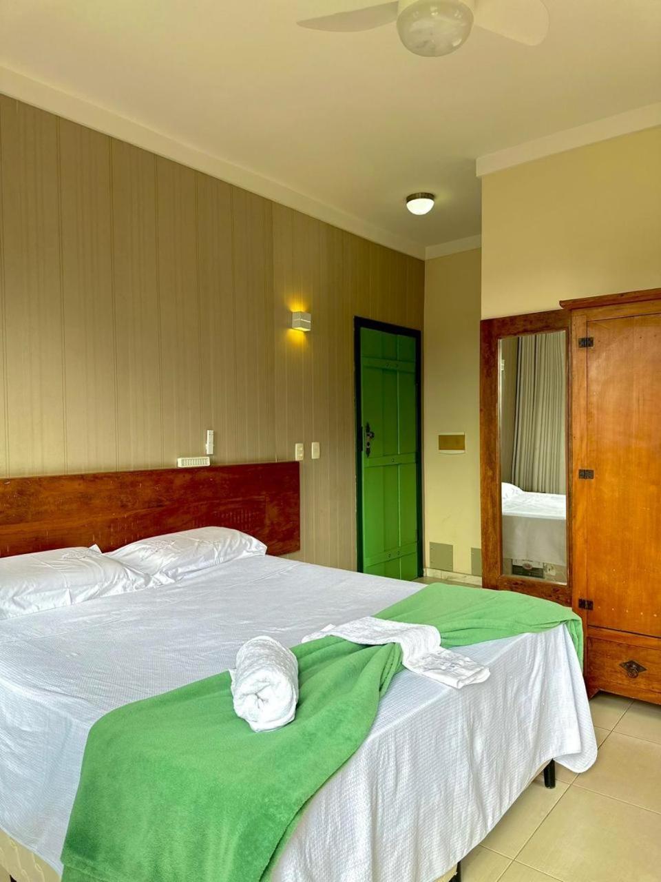 Solar Dos Guaras Inn *
